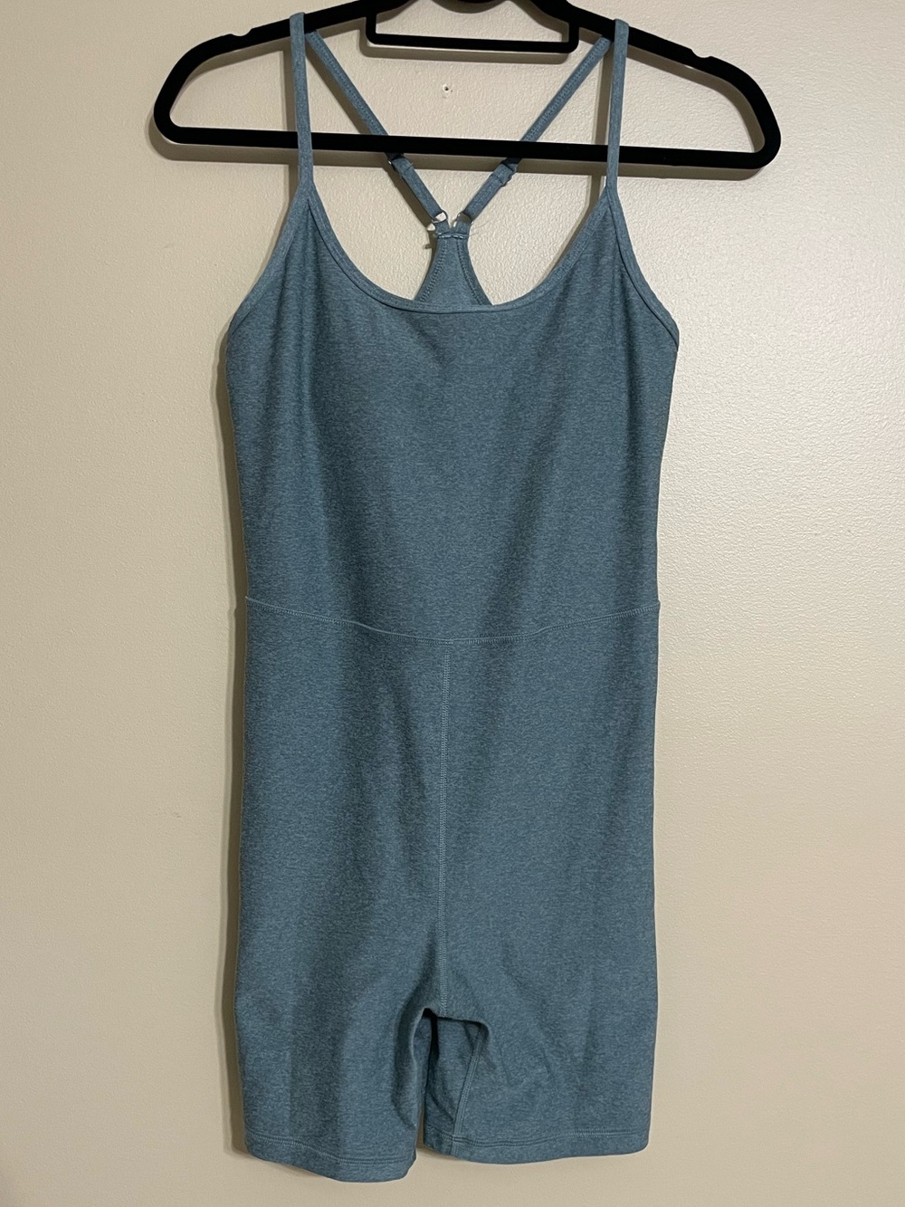 Old Navy Athletic Romper cloud plus go dry size medium‎